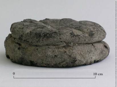 Pain inventorié 75688 découvert à Herculanum, Ier siècle après J-C., URL : http://archeoportfolio.efrome.it/pistrina/accueil_u.htm Copyright N. Monteix